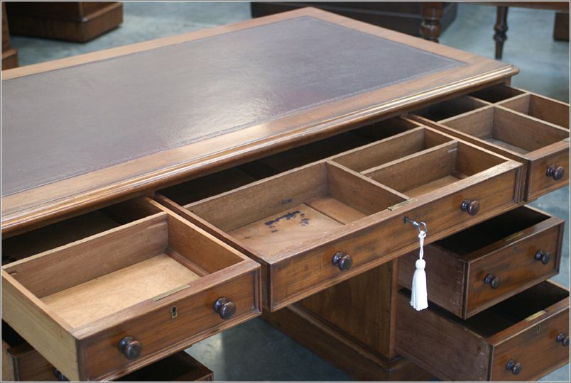 2069 Antique Victorian Mahogany Pedestal Desk (4)